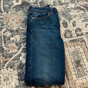 NWOT Levi’s wedgie straight size 24